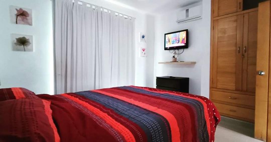 apartamentos - Airbnb Estudios amueblado 4to nivel atrás de la unión médica Santiago 2
