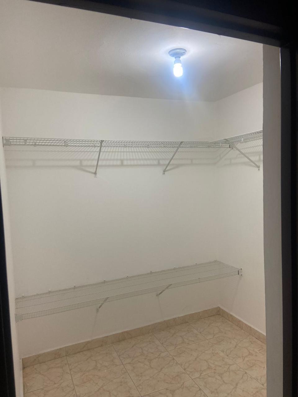 apartamentos - Apartamento de Venta en La Moraleja, 4to Piso 2