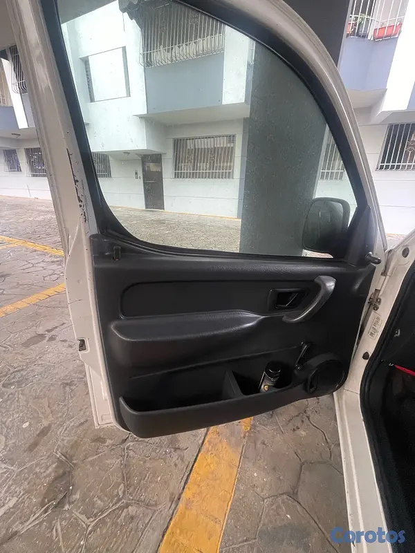 otros vehiculos - Peugeot Partner 2006 8