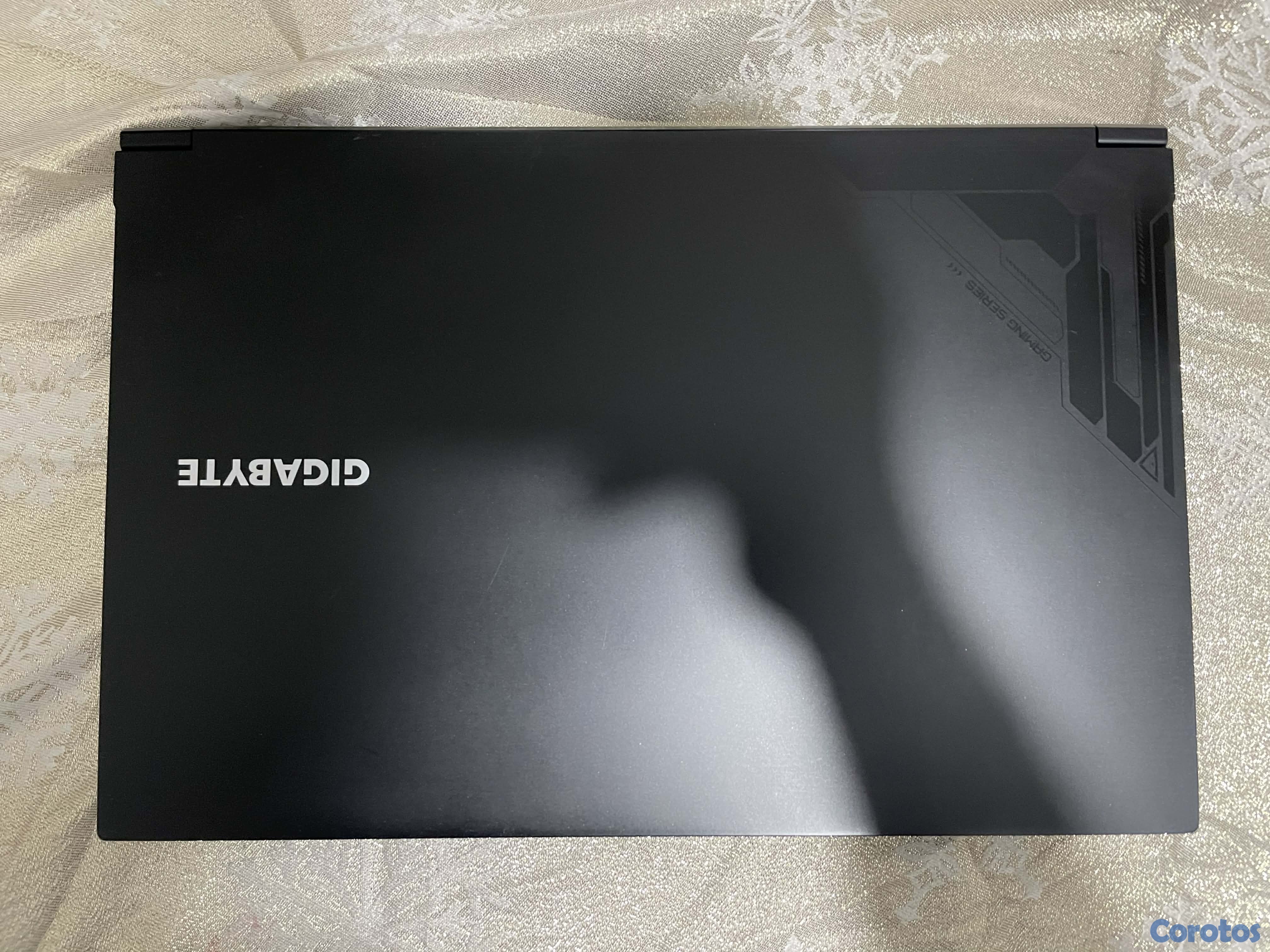 computadoras y laptops - Laptop Gigabyte 
I5 12TH
RTX 4050
16GB RAM
SSD 512
Teclado RGB
Pantalla 144hz
 4