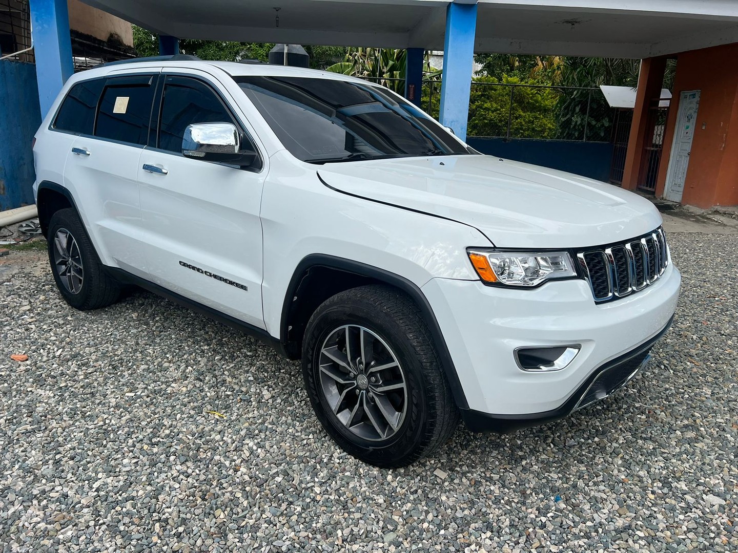 jeepetas y camionetas - jeep cheroke 1