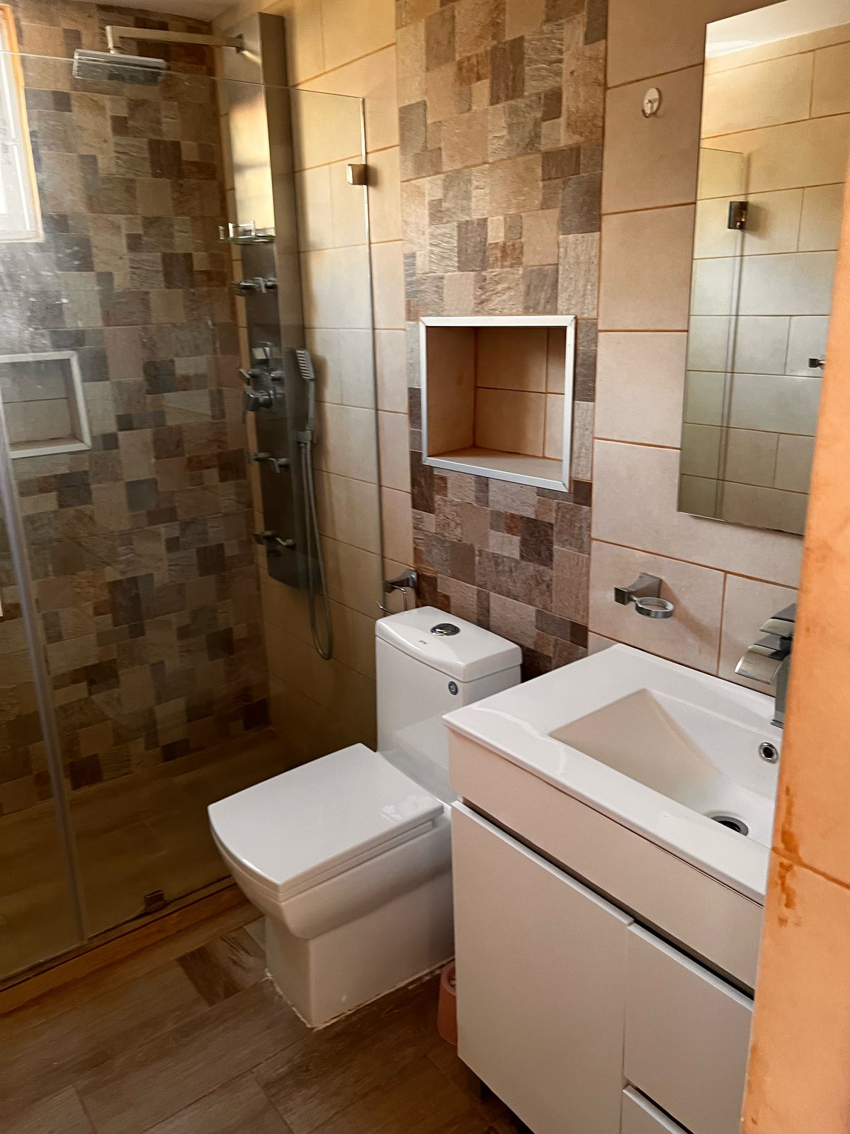apartamentos - APARTAMENTO EN VENTA, LOS RIELES. 7