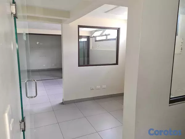 oficinas y locales comerciales - Alquilo Nave 2,127 Mts en Aut Duarte, km 11 4
