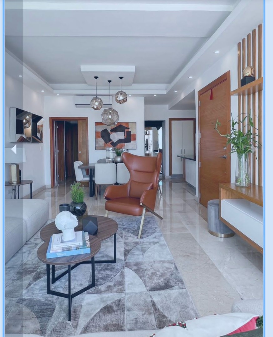 apartamentos - VENDO Apartamento en Naco céntrico de 3 hab.  3.5 baños.
venta: usd318.000 3