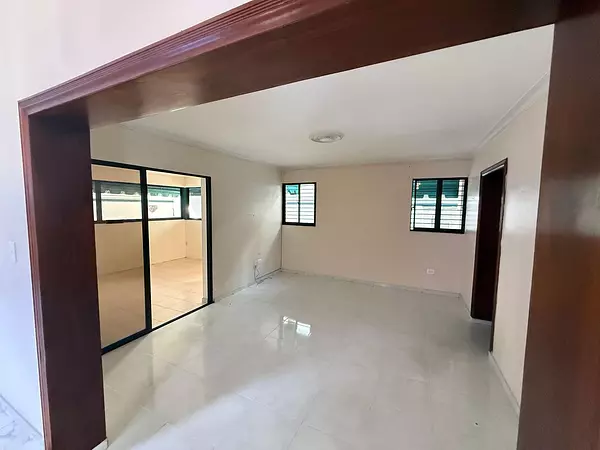 casas - Alquiler Casa de 3 habitaciones, Bella Vista 9