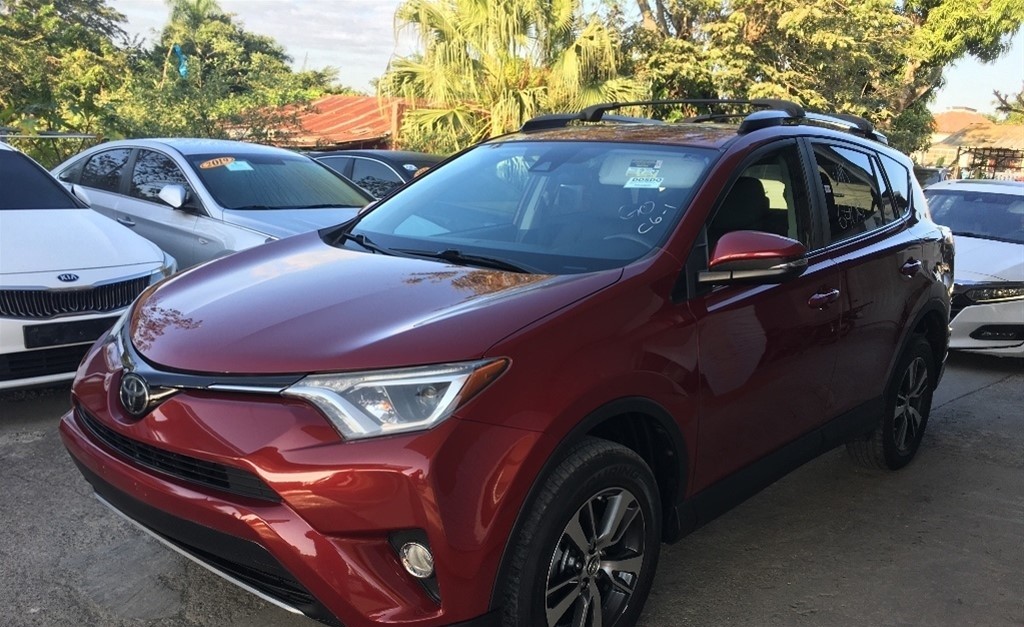 jeepetas y camionetas - 2018 Toyota Rav4 XLE Premium 4x4 1