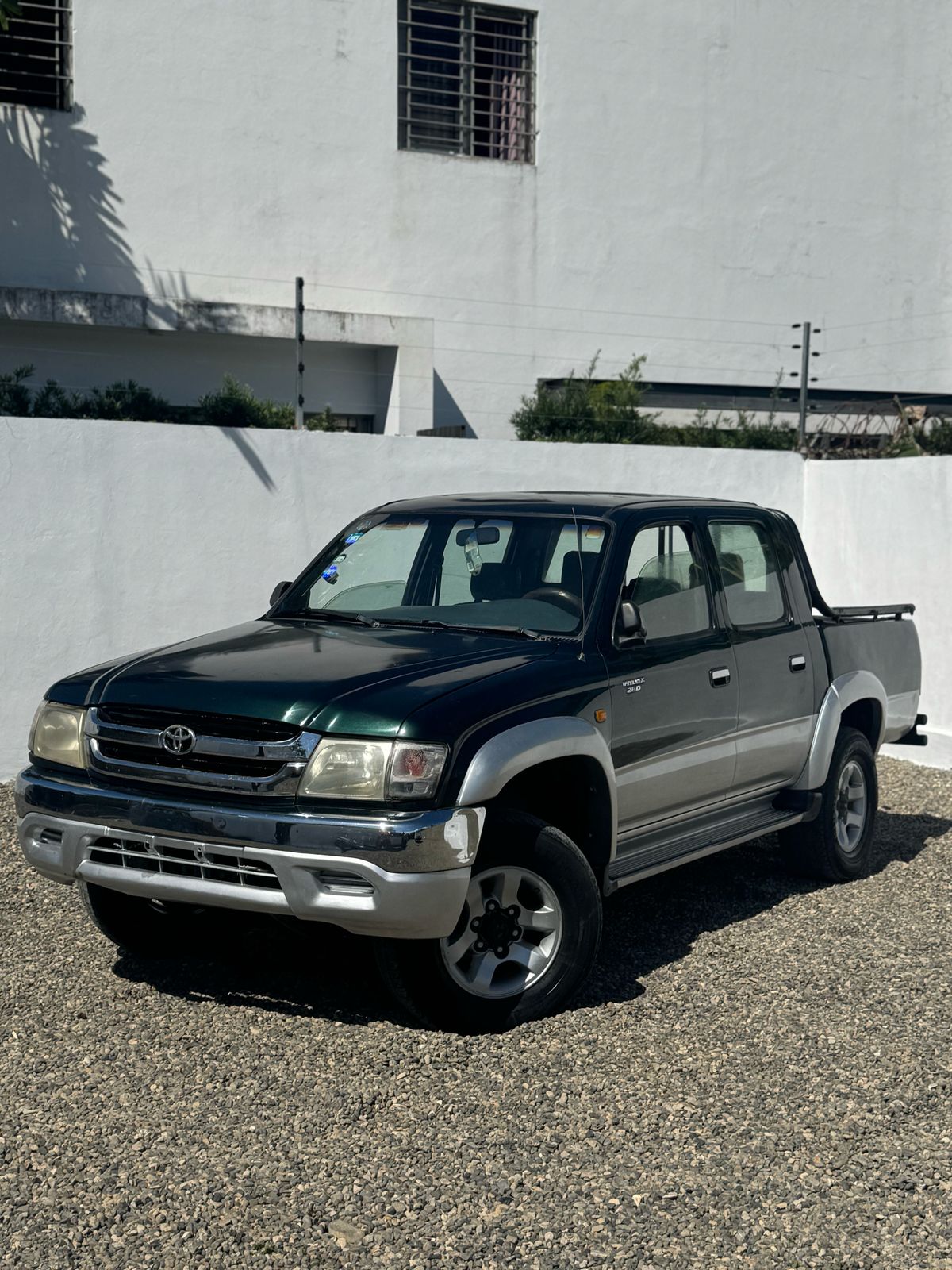 jeepetas y camionetas - Toyota hilux 2002 3