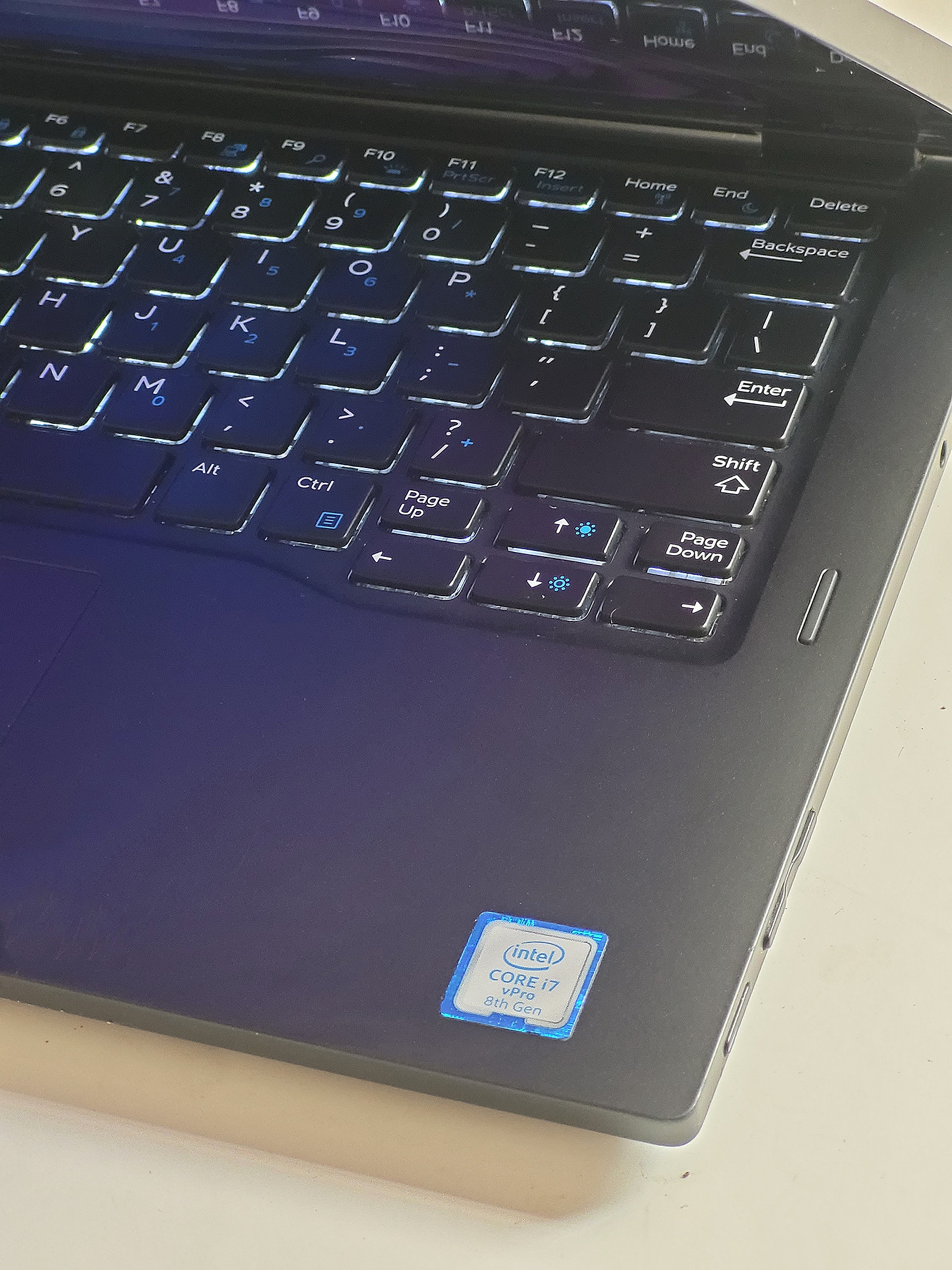 computadoras y laptops - Laptop Dell i7 8va Gen/ 16 GB RAM DDR4/ 256 GB SSD 6