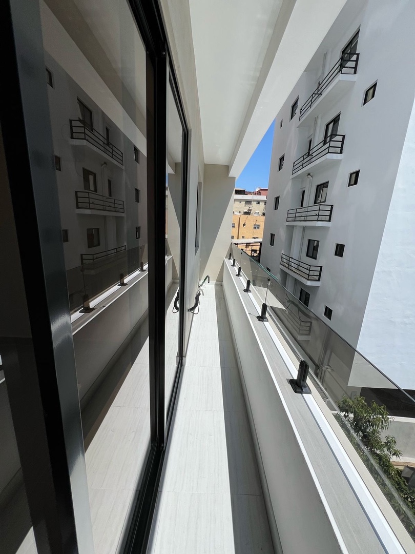 apartamentos - Vendo nuevo Bella vista torre de lujo piso 4 balcón una habitación paraíso techa 5