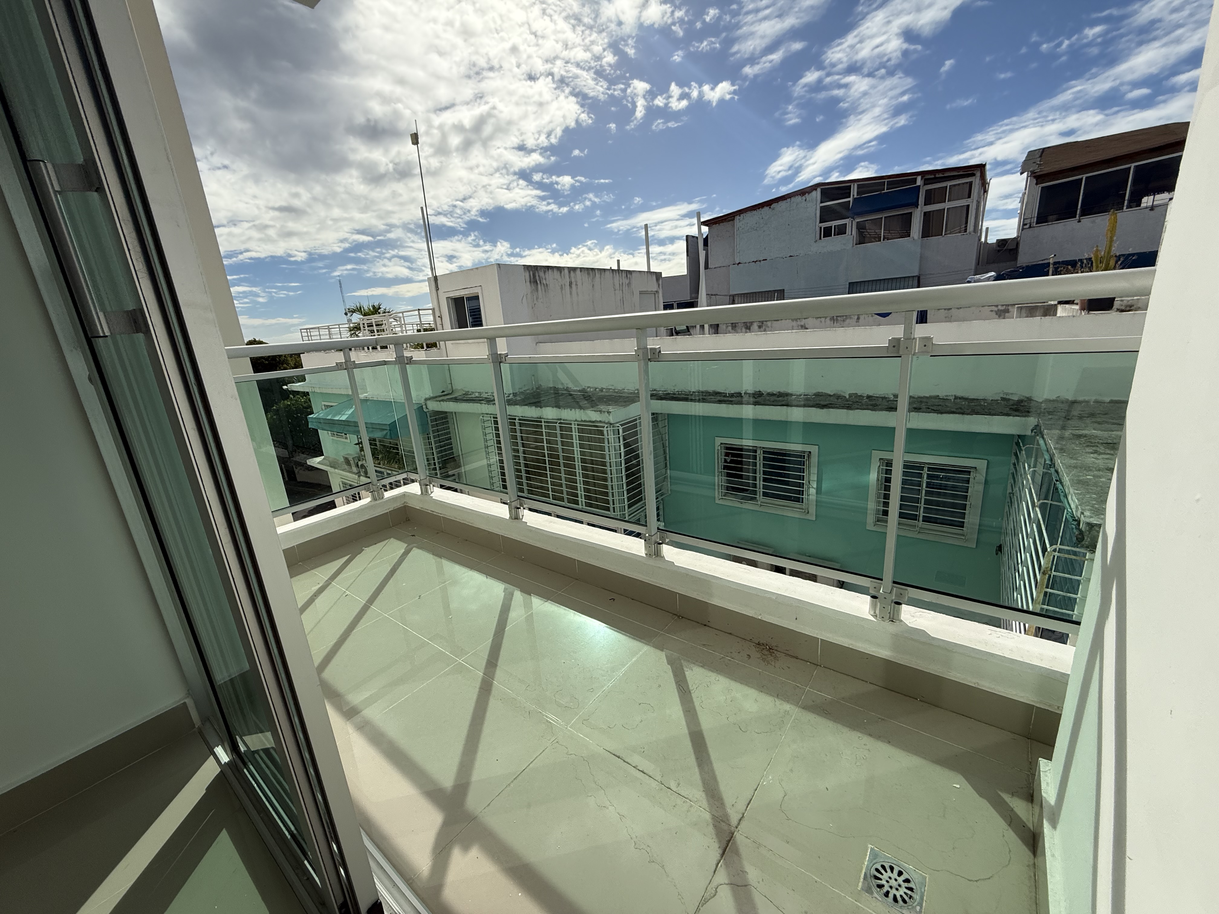 apartamentos - Vendo independencia klm 9 dos hab dos baños parque 7