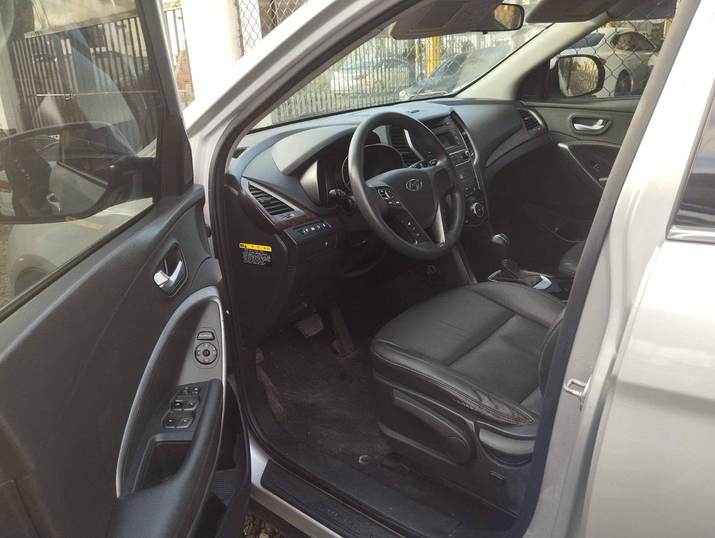 jeepetas y camionetas - HYUNDAI SANTA FE 2018 GRIS 3