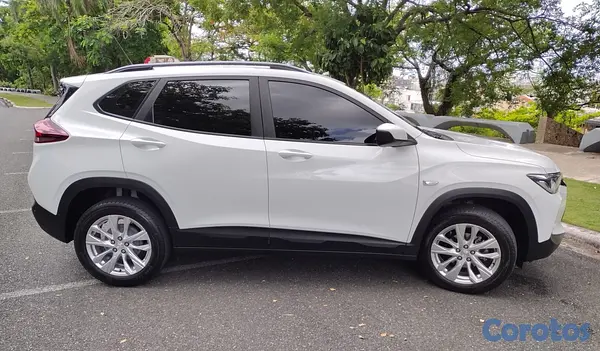 jeepetas y camionetas - Chevrolet Tracker LT 2023 2