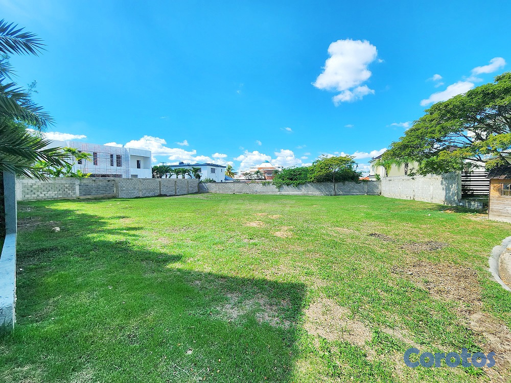 solares y terrenos - SOLAR PROYECTO CERRADO ALTOS DE LOS SAMANES 1055 M 2