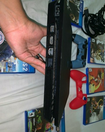 consolas y videojuegos - PlayStation 4 slim. 1tb.....