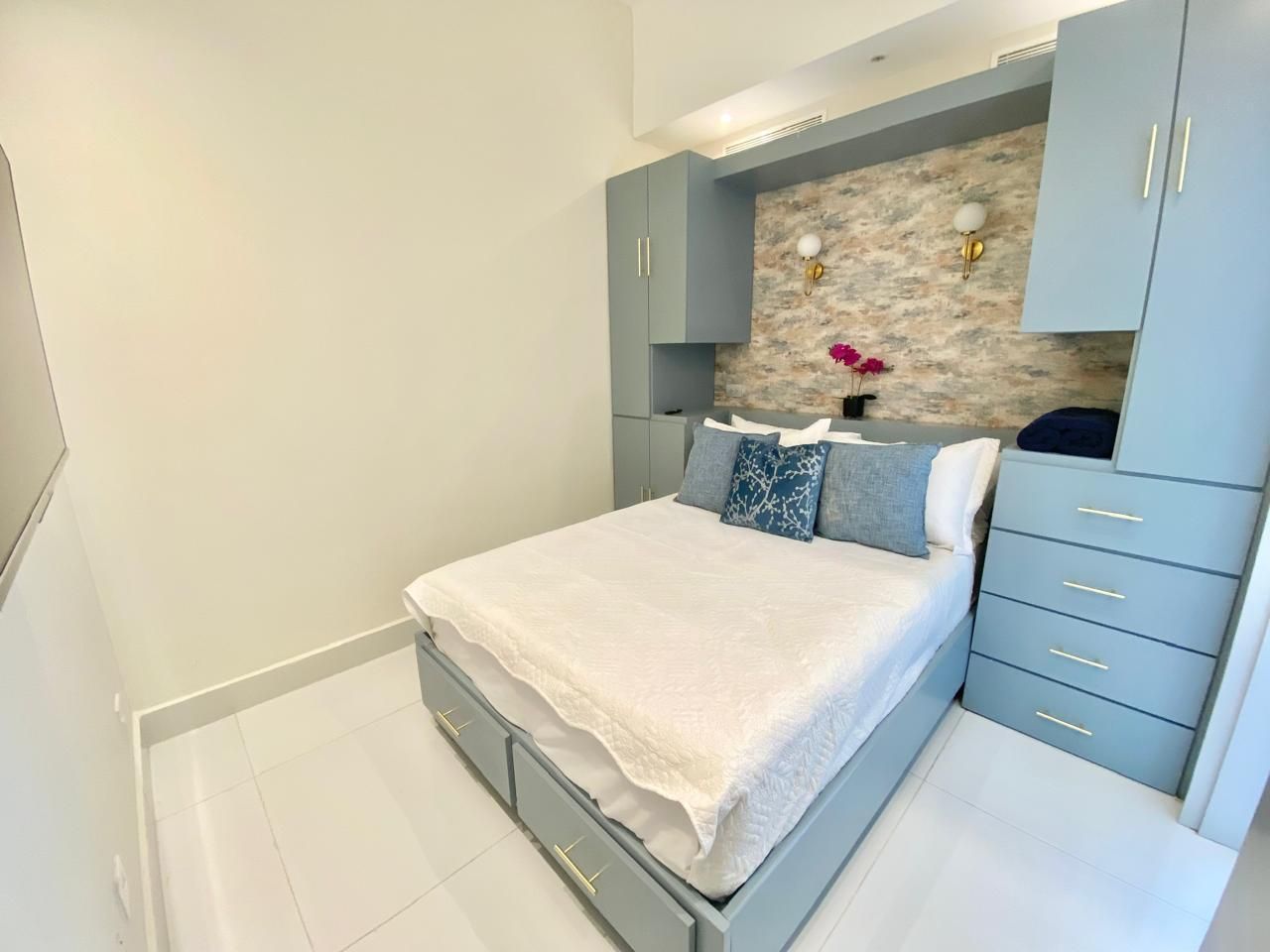 apartamentos - Alquiler Amueblado en Piantini, moderno y céntrico 5