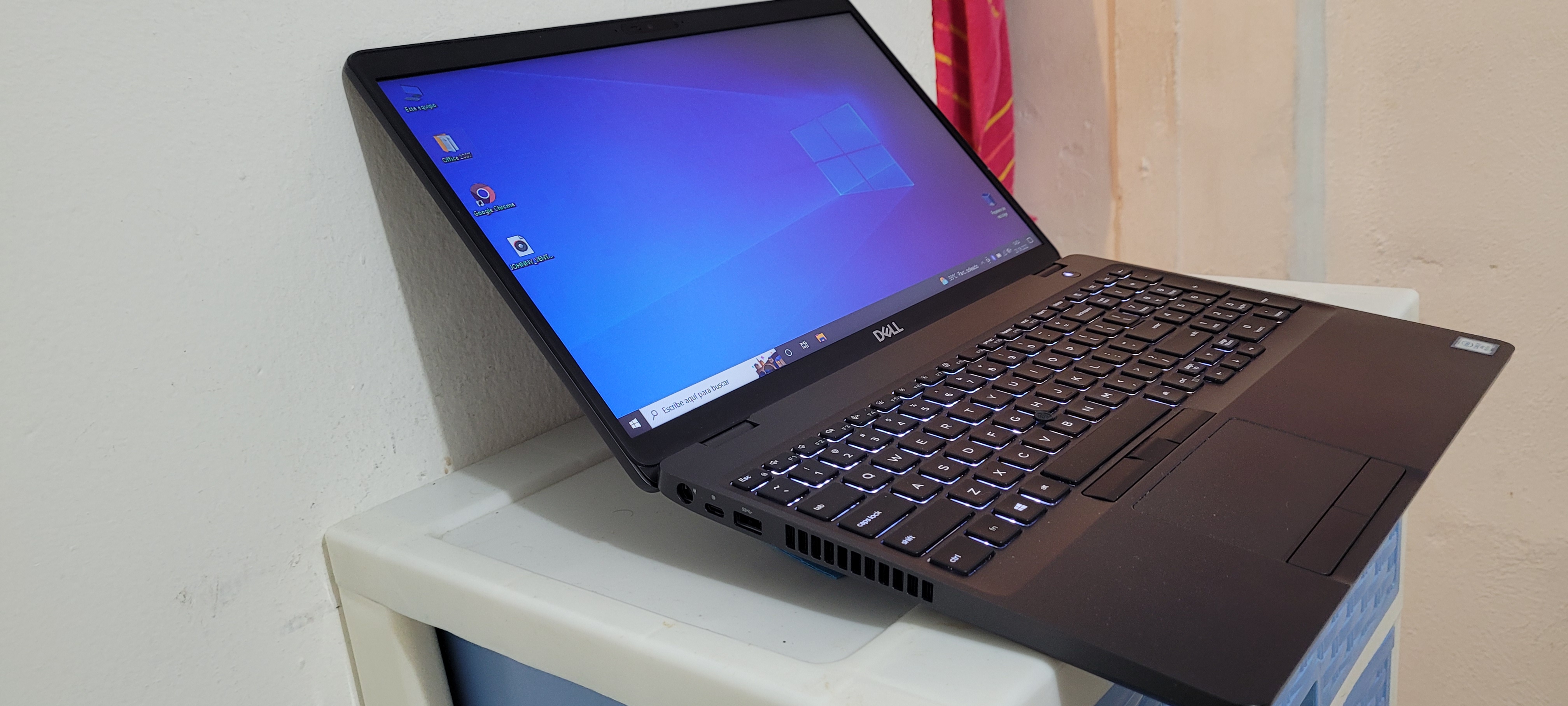 computadoras y laptops - Dell 5500 Touch 17 Pulg Core i5 8va Gen Ram 16gb ddr4 Disco 1000gb ssd Solido 2