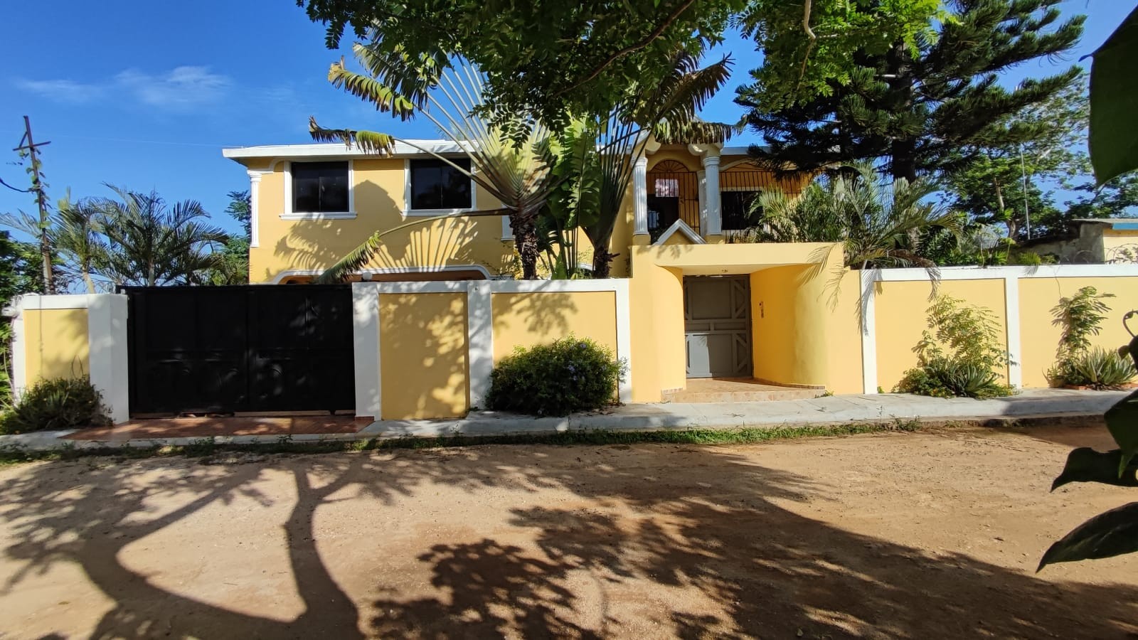 casas -  Vivienda de 2 Niveles  0
