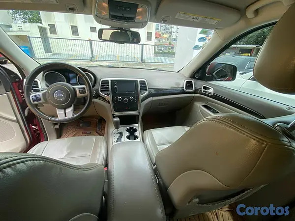 jeepetas y camionetas - JEEP GRAN CHEROKEE 2012 3