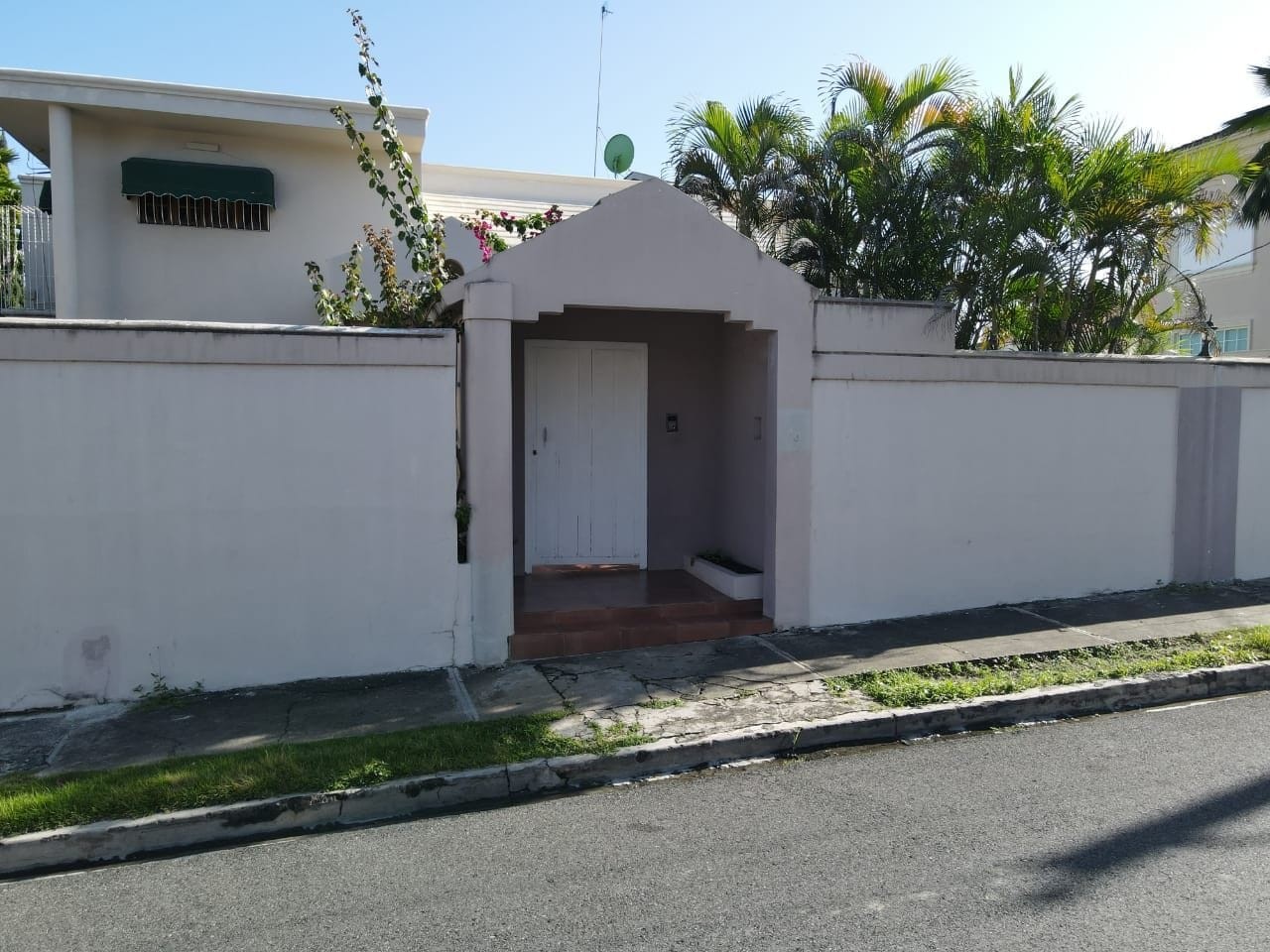 casas - Casa de 962 mts 2 Niveles en Urbanización Los Rios.  9