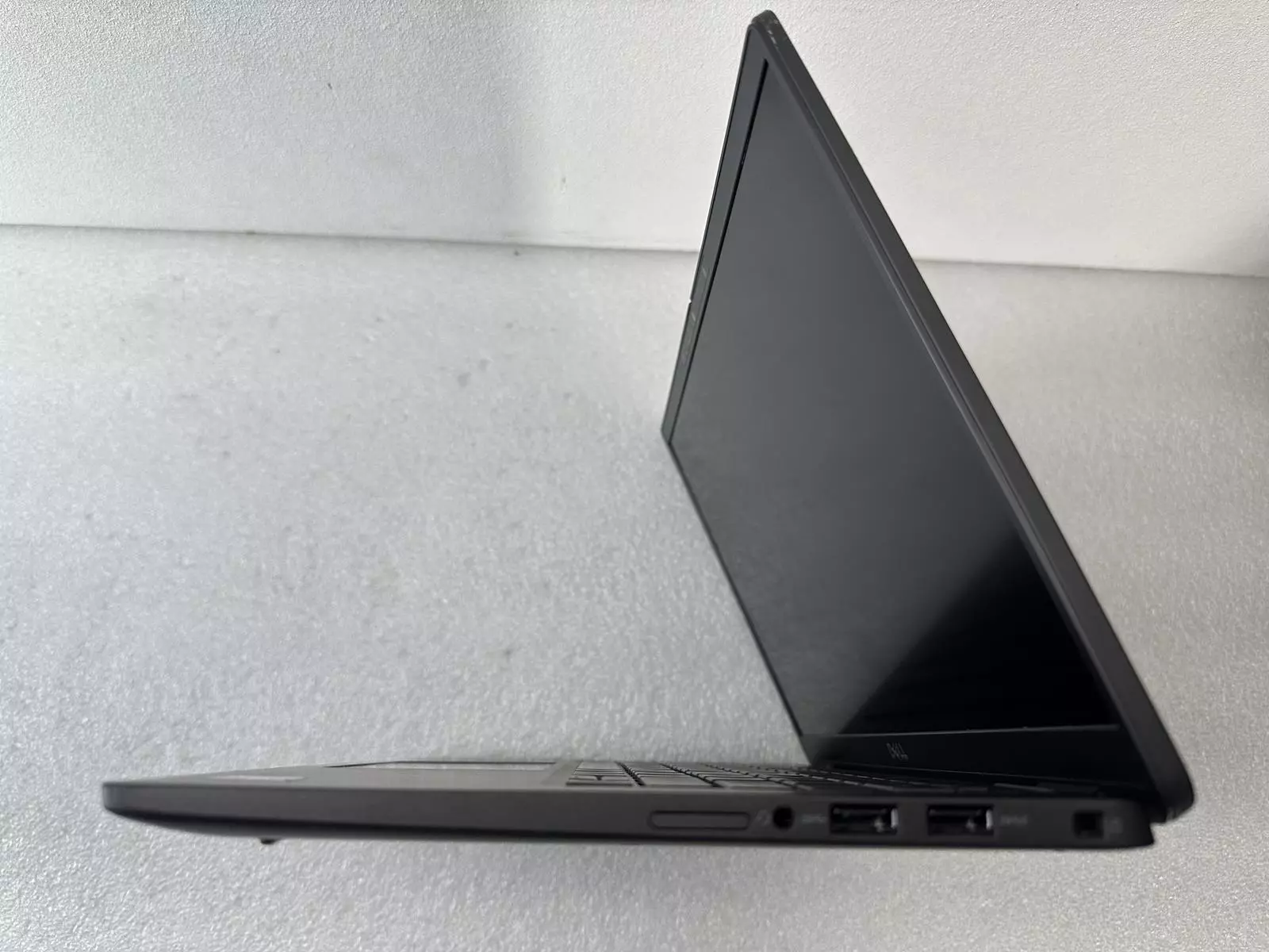 computadoras y laptops - Laptop Dell 7410 i5 de 8va, 8GB Memoria, 256GB SSD 6