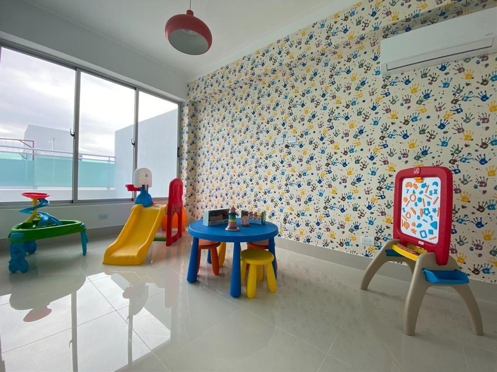 apartamentos - Rento apartamento en URB REAL    
145 mts neto 
3Hab
USD $1300 5
