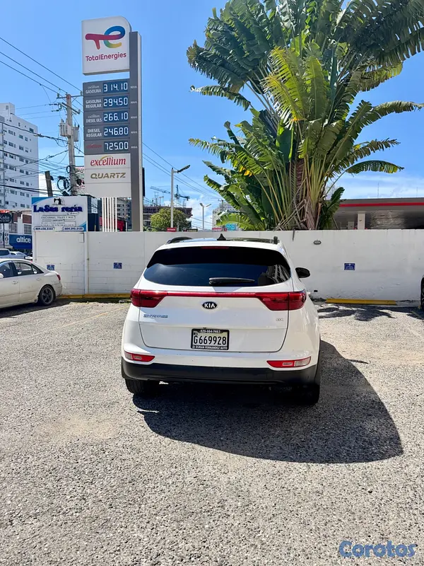 jeepetas y camionetas - Kia Sportage 2018 Única Dueña  12