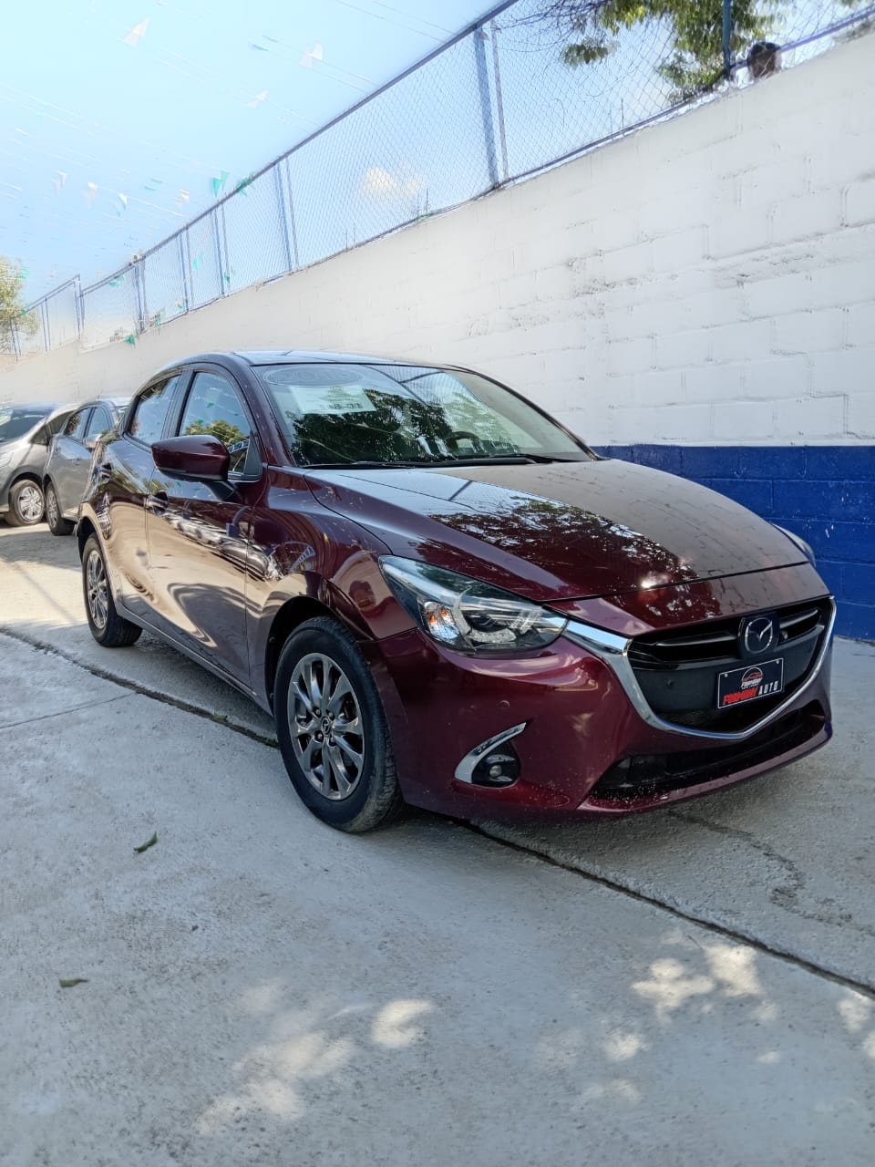 carros - MAZDA DEMIO
