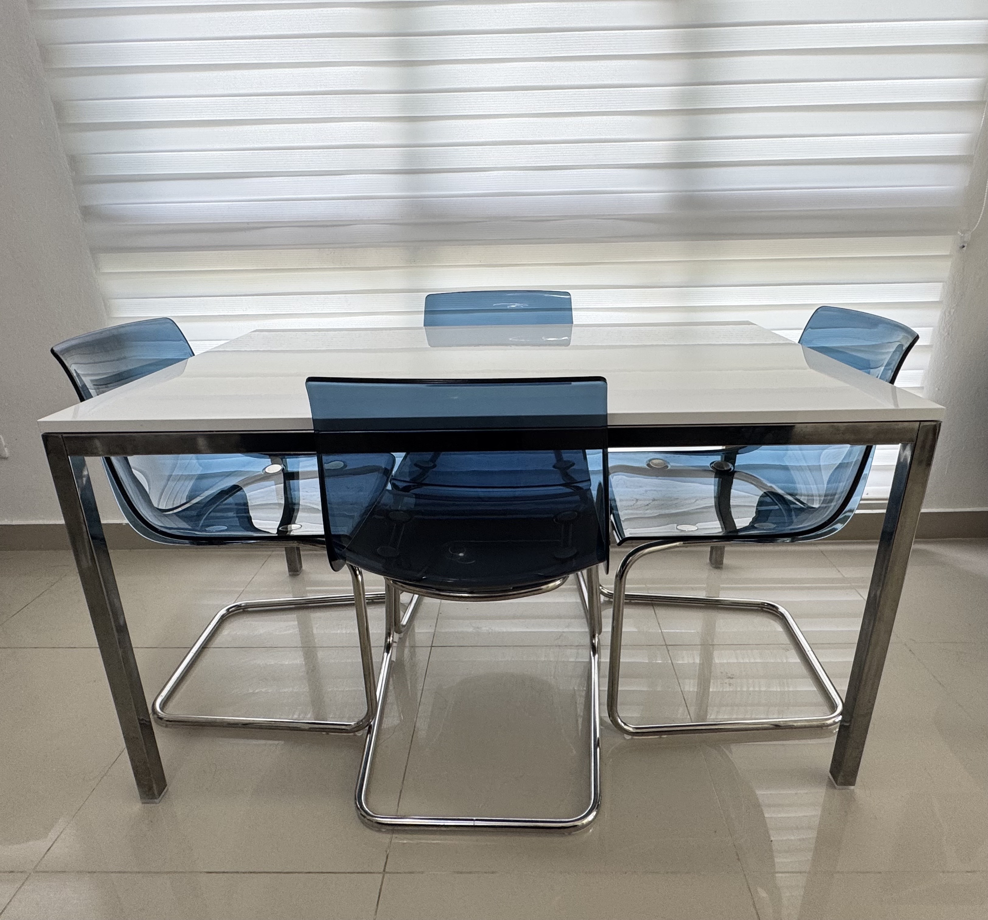 cocina - comedor cuatro sillas  3