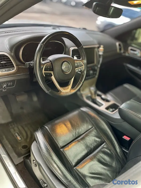 jeepetas y camionetas - JEEP GRAND CHEROKE OVERLAND 2017 9
