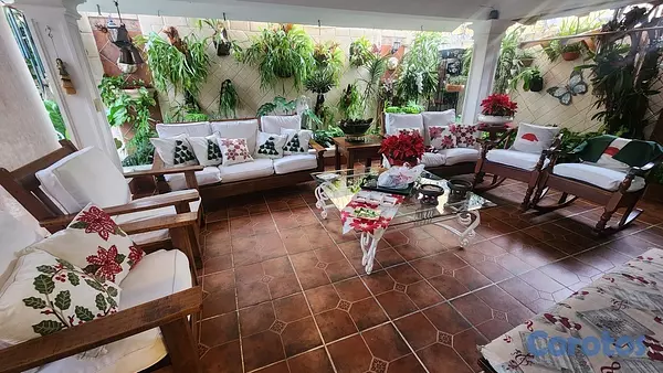 casas - Amplia Casa en Venta – Los Restauradores 4