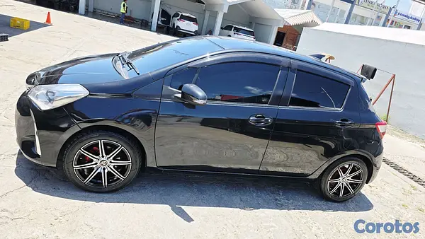 carros - toyota vitz 2017 el full 7
