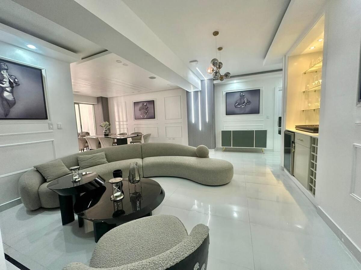 apartamentos - Alquiler de Apartamento Amueblado en Urb Real 7