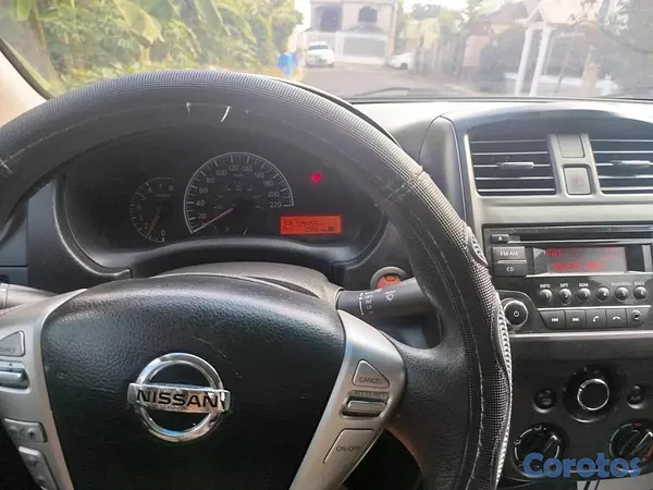 carros - Vendo Nissan Versa 6