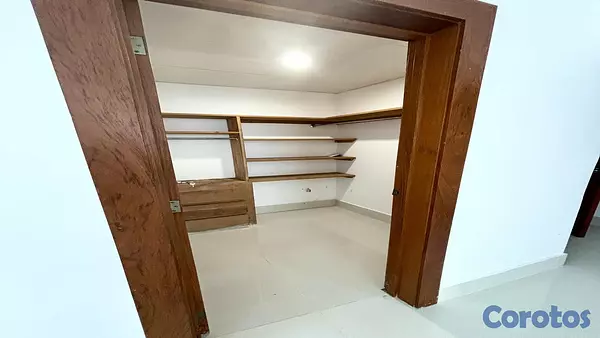 apartamentos - Alquiler de Apartamento de 3 Habitaciones (Linea blanca) Av. Sarasota. 8