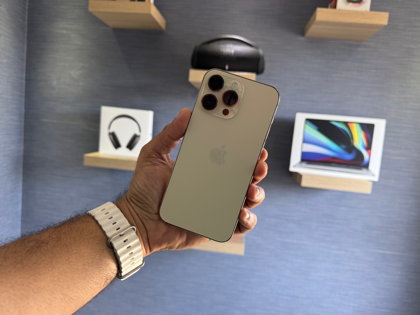 celulares y tabletas - iPhone 14 Pro Max 1TB Gold Como Nuevo, Desbloqueado, Garantía, RD$ 60,500 NEG