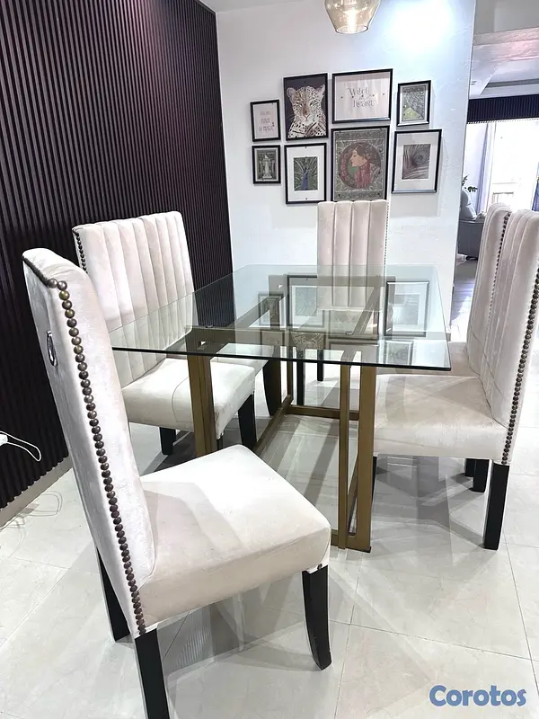 muebles y colchones - Comedor moderno de 6 sillas en excelente estado 3