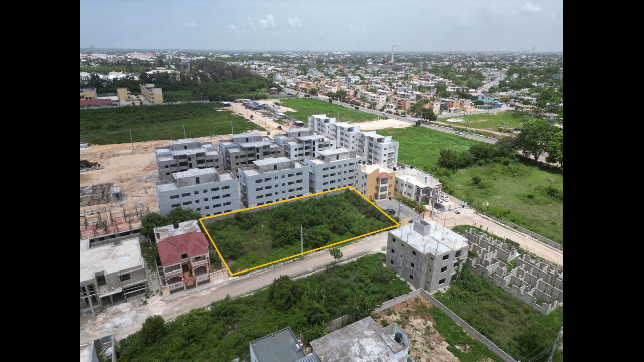solares y terrenos - Se Venden Dos Solares en Residencial Petropolis 0