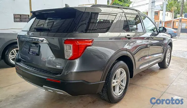jeepetas y camionetas - FORD EXPLORER XLT 4WD 2020 9