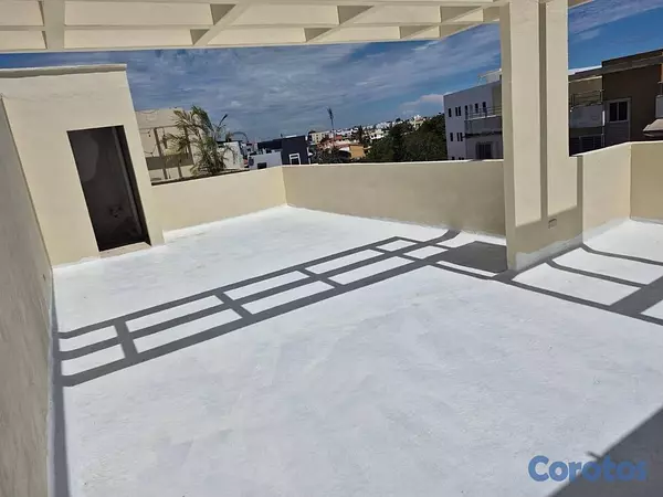 casas - Venta de casa con piscina en San Isidro 7