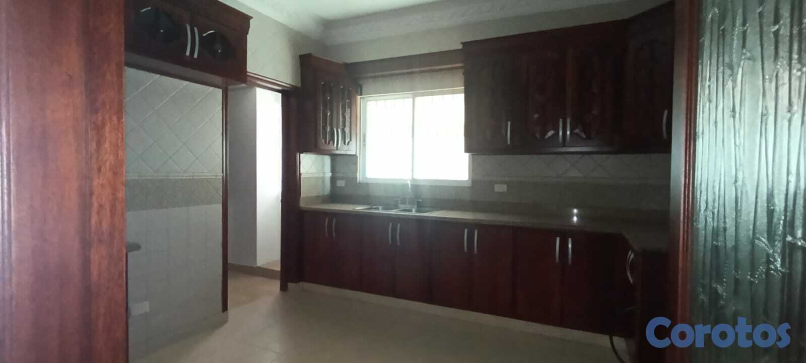 apartamentos - Bella Vista, excelente apartamento Clásico, 250MTS 3