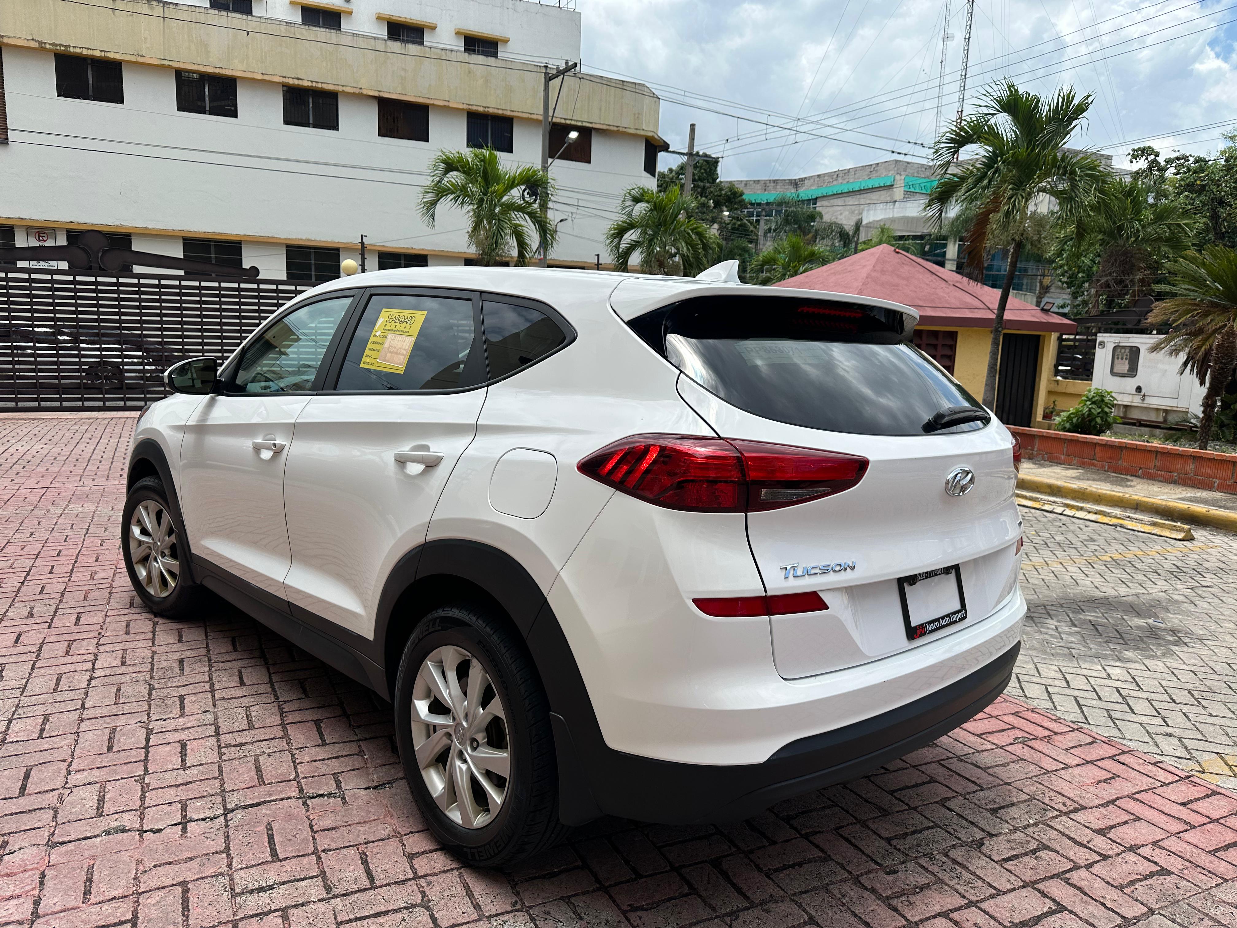 jeepetas y camionetas - HYUNDAI TUCSON SE 19 CLEAN  4