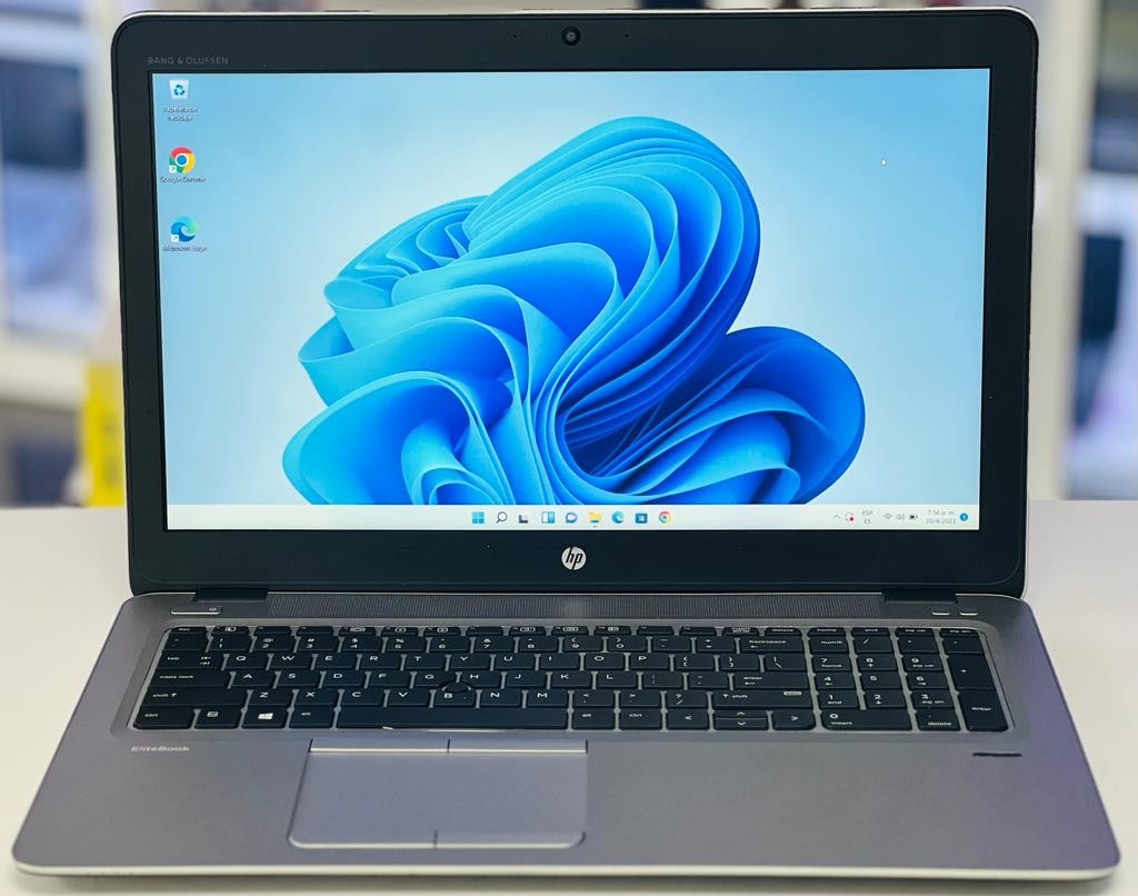 computadoras y laptops - Laptop hp elitebook 840 G3 core i7 6ta 2.60Ghz 16GB ram 512GB SSD 
