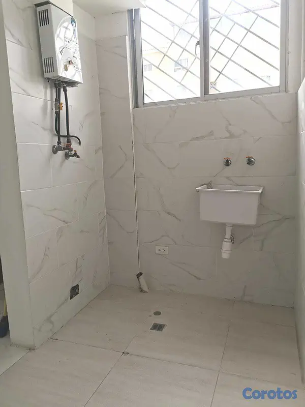 apartamentos - *Vendo amplio apto. Clásico en Gazcue* Entre Indep 9