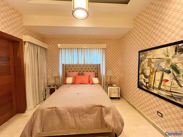 apartamentos - *¡El Penthouse de 4 habitaciones que soñabas, lo tenemos en Naco!*📍✨
 7