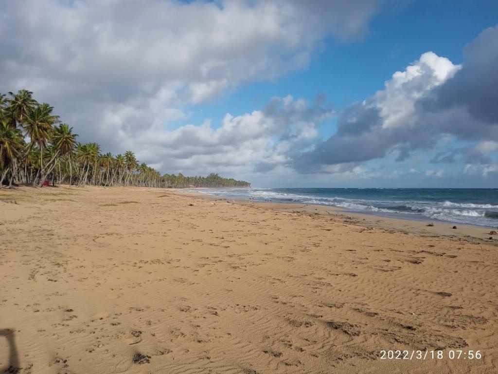 solares y terrenos - Vendo 30,000,000 Mts2 En Bavaro punta cana con 4 km. De playa us$ 70 3