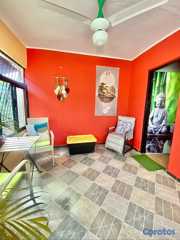 casas - CASA EQUIPADA FULL EN AVE. REP.DE COLOMBIA D.N. 10