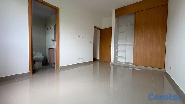apartamentos - vendo independencia klm 7 y medio piso 4 dos habitaciones dos baños parqueo asc 12