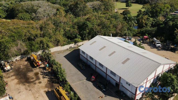 oficinas y locales comerciales - Alquiler de Nave Industrial en la Autopista Duarte 4