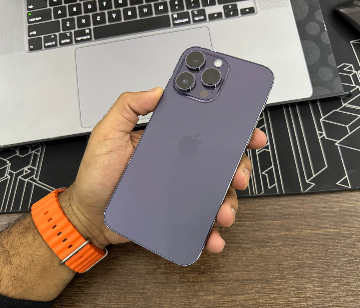 celulares y tabletas - iPhone 14 Pro Max 256GB Purple Como Nuevo, Desbloqueado, RD$ 47,000 NEG
