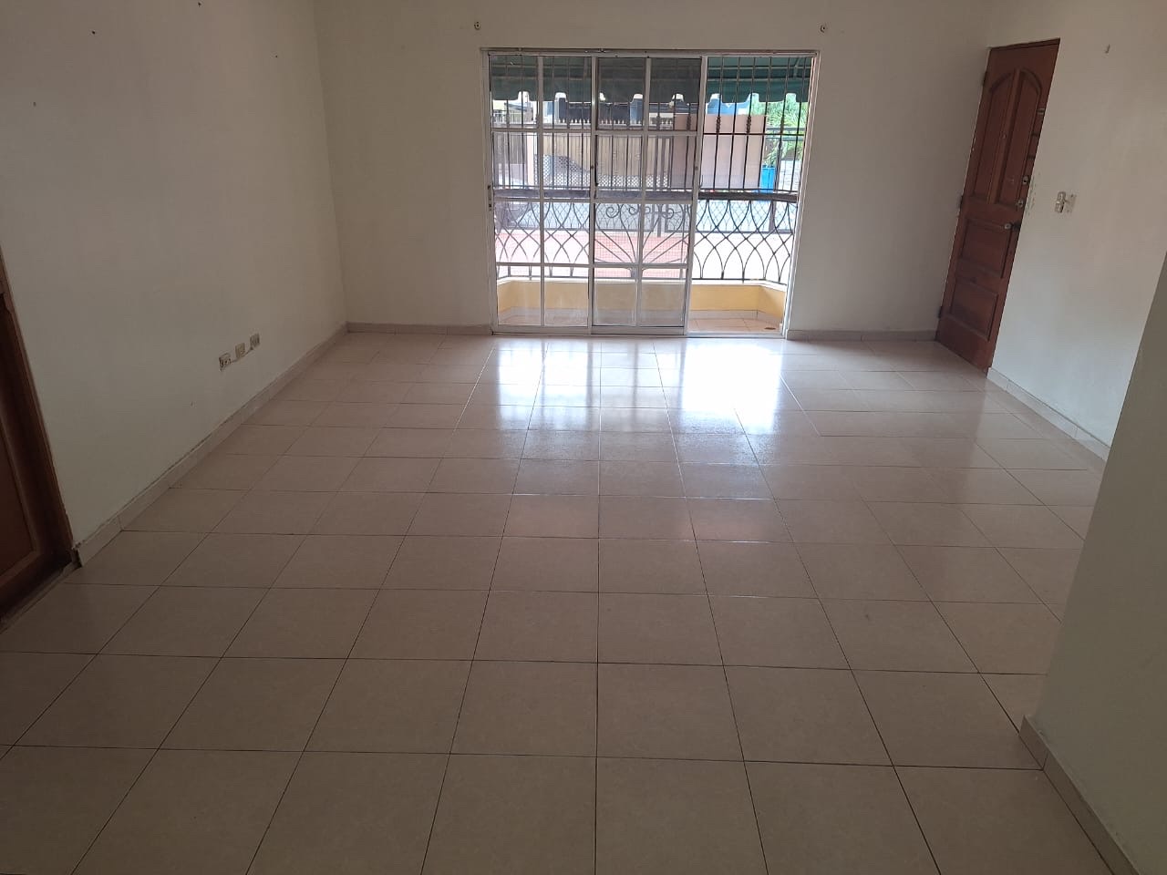 apartamentos - Vendo Apartamento Primer Piso, en Santo Domingo Distrito Nacional 